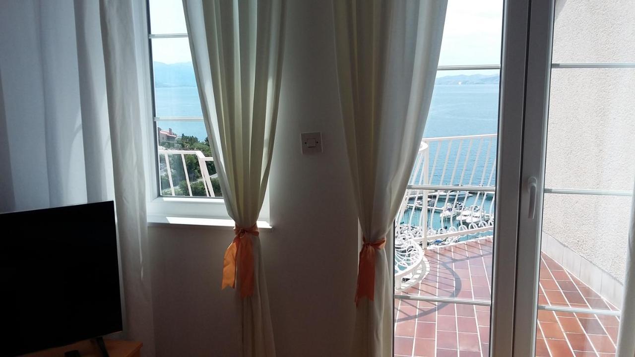 Die Appartements Glavas,Eckwohnunge Fuer 2 Personen Novi Vinodolski Luaran gambar
