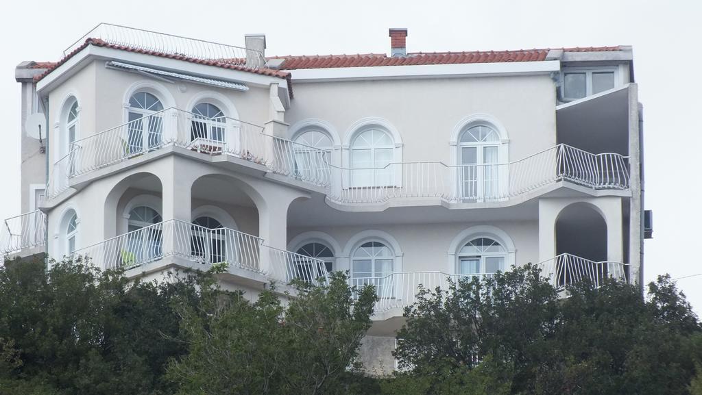 Die Appartements Glavas,Eckwohnunge Fuer 2 Personen Novi Vinodolski Luaran gambar
